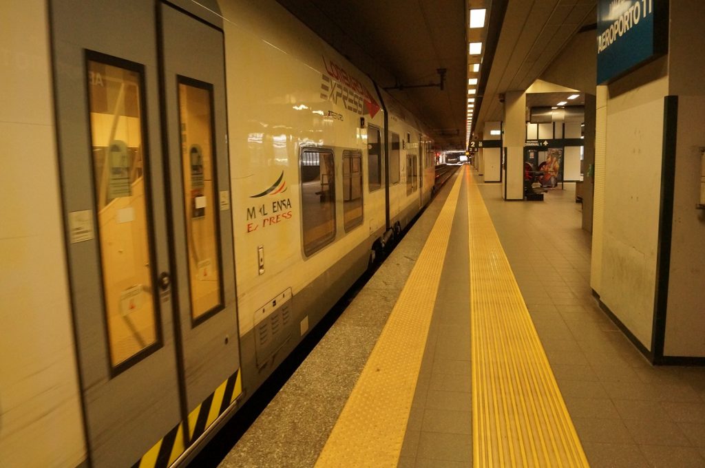 Milan airport Malpensa Express train