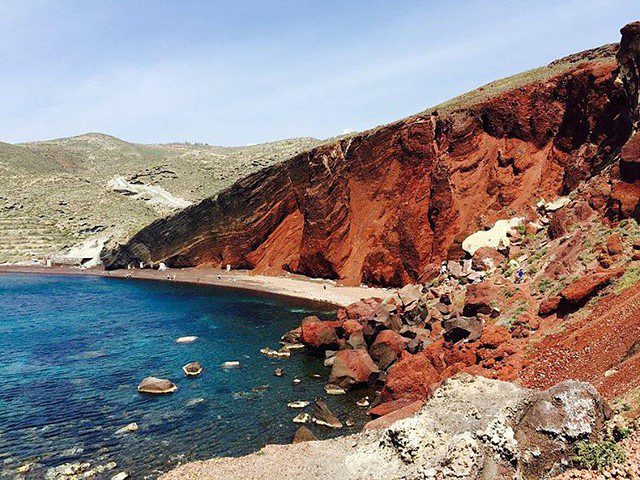 red beach santorini