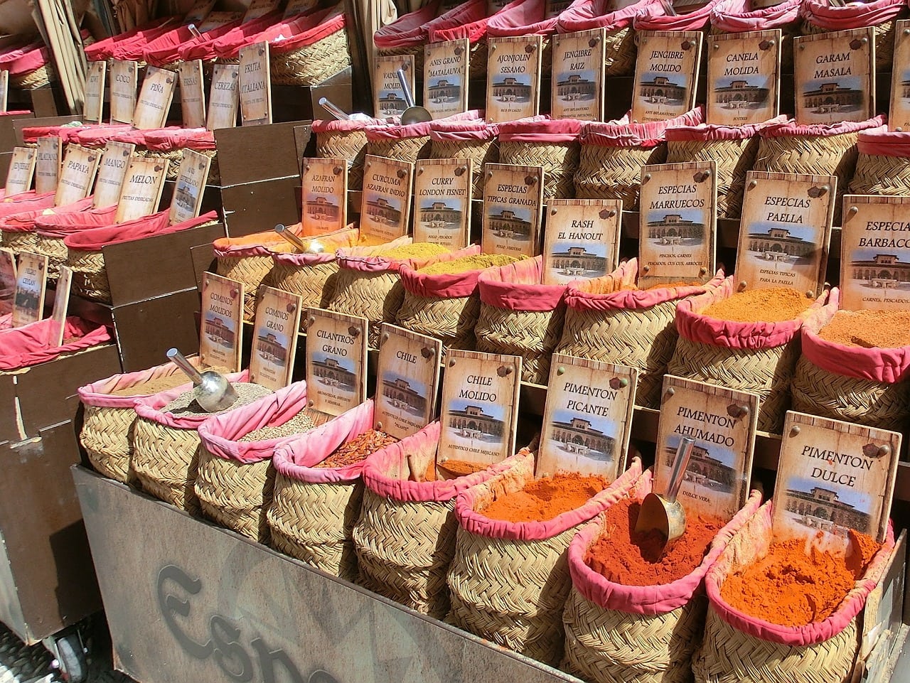grand bazaar walking tour granada