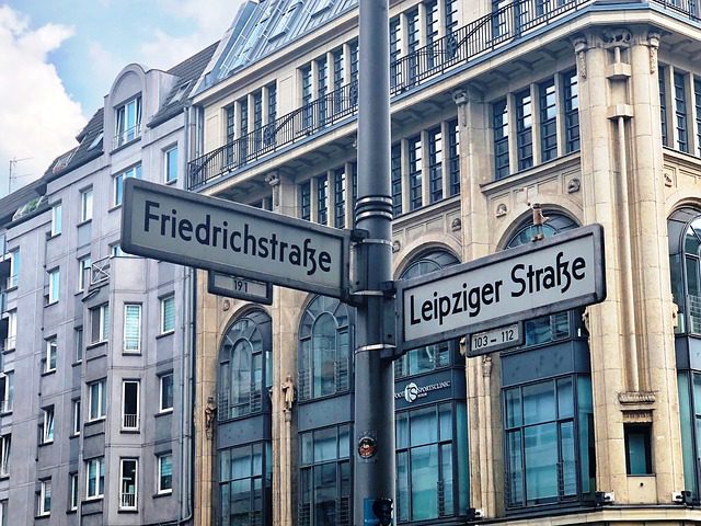 Berlin airport transfer for solo travelers