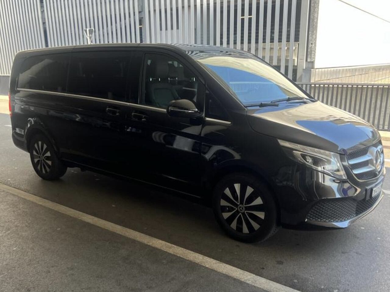 Zurich Airport Taxi (Minivan) Welcome Pickups