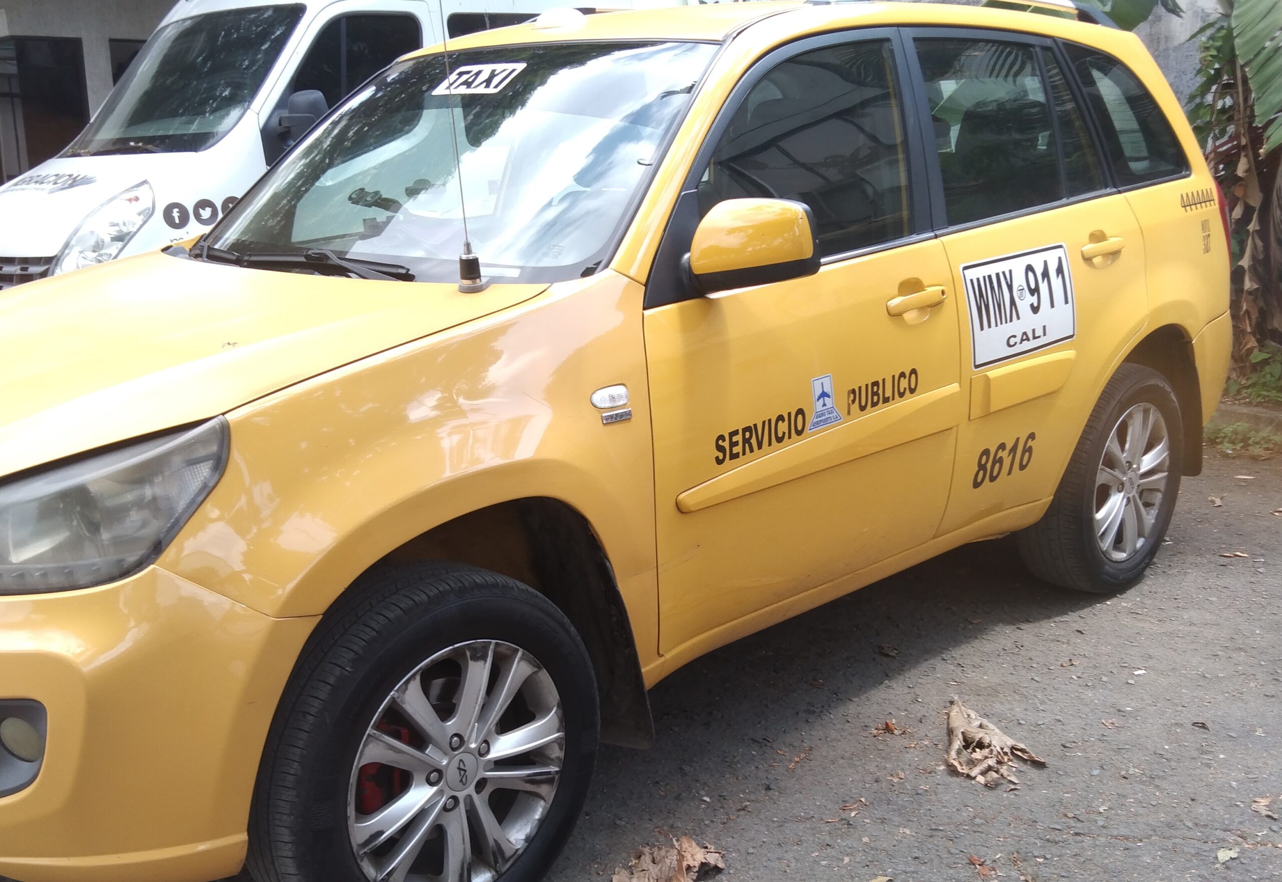 Cali Airport Taxi (Minivan)