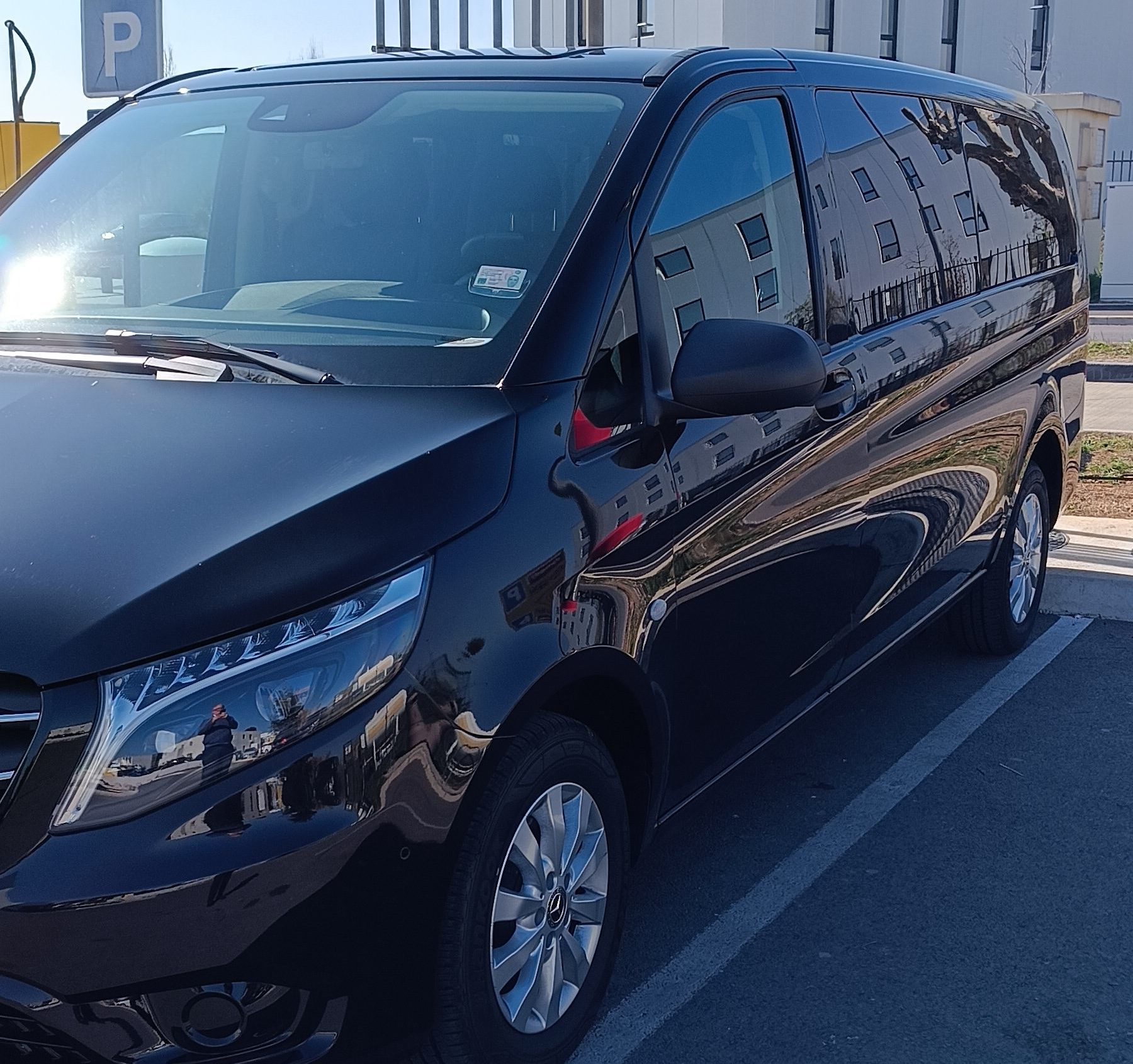 Montpellier Airport Taxi (Minivan)