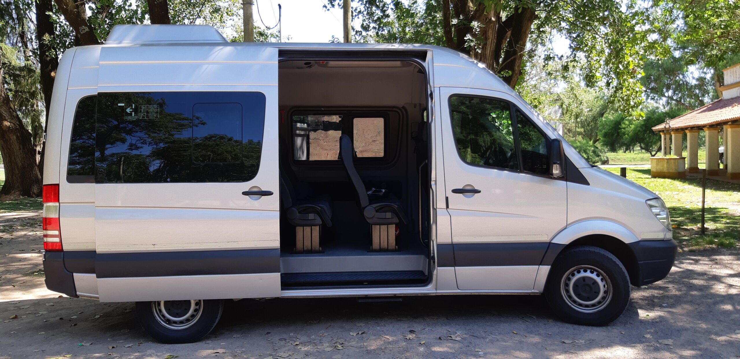 Buenos Aires Airport Taxi (Minivan) Minivan vehicle for private transfer in Buenos Aires