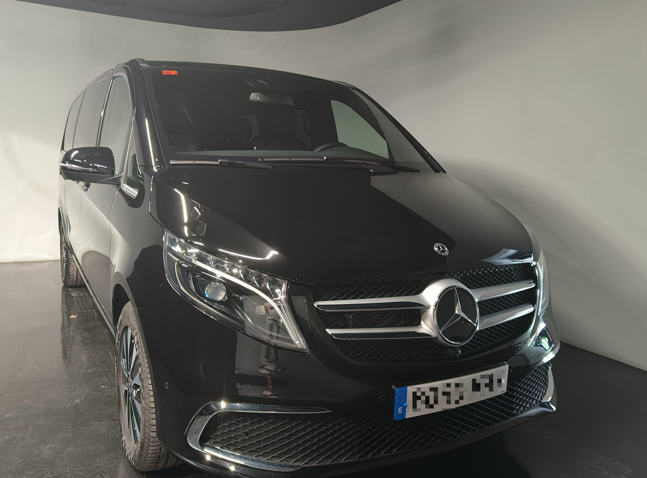 Seville Airport Taxi (Minivan)