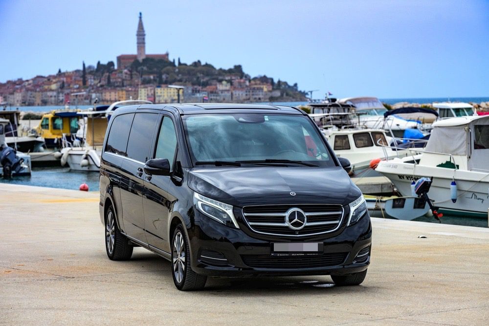 Pula Airport Taxi (Minivan) Pula Airport Taxi (Minivan)