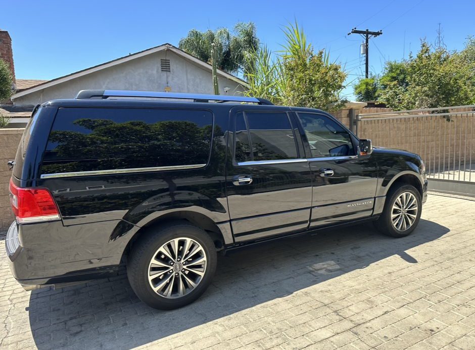 San Diego Airport Taxi (Minivan) - welcome pickups San Diego Airport Taxi (Minivan) offering rides from San Diego Airport to Downtown