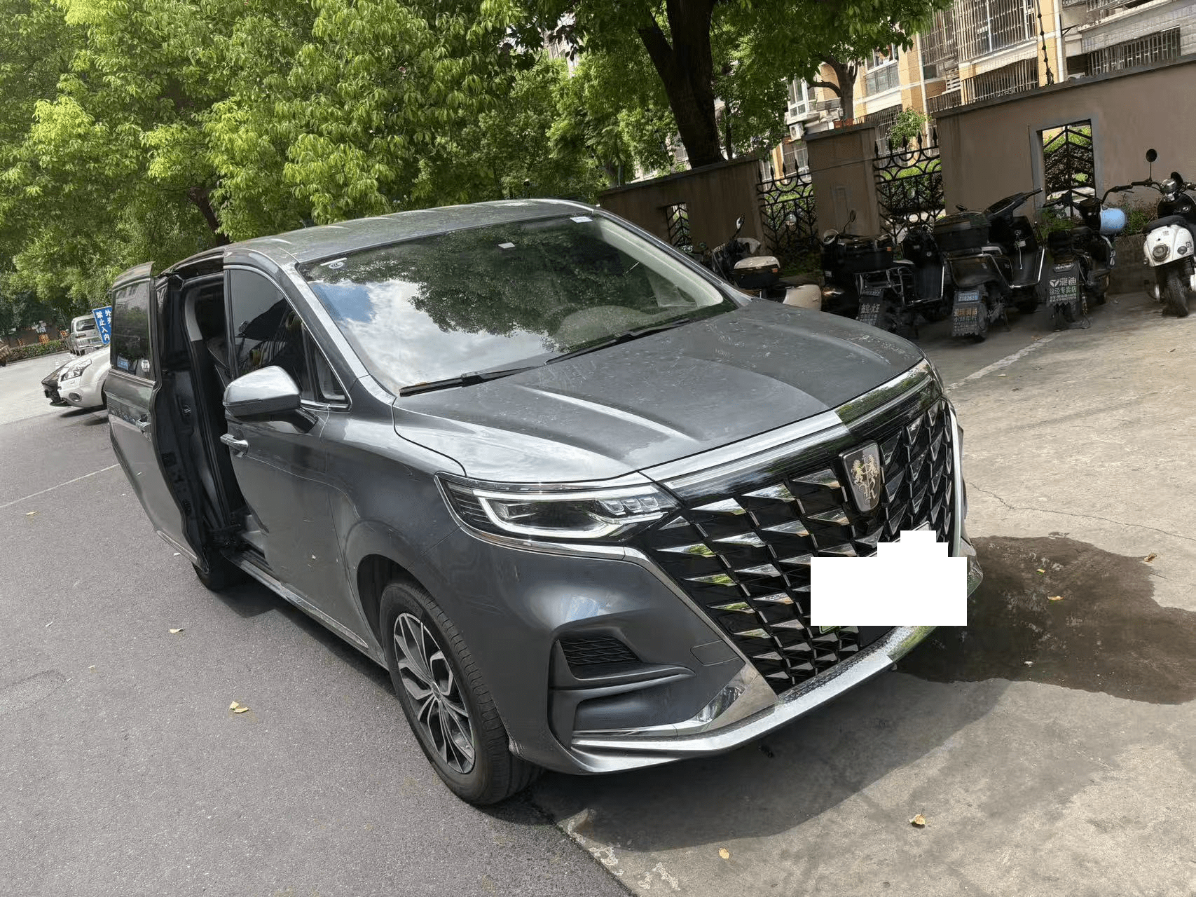 shanghai minivan