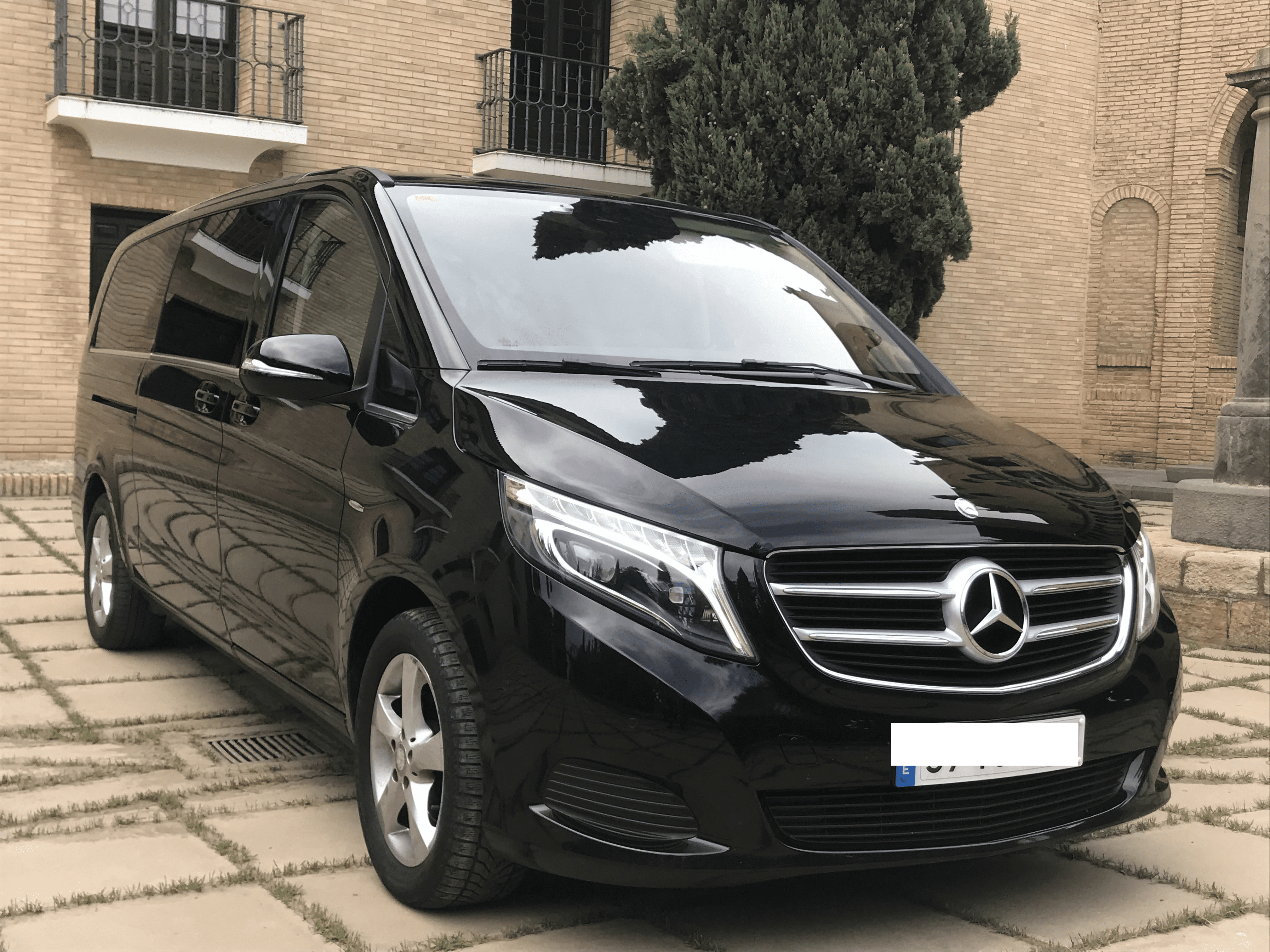 zaragoza minivan