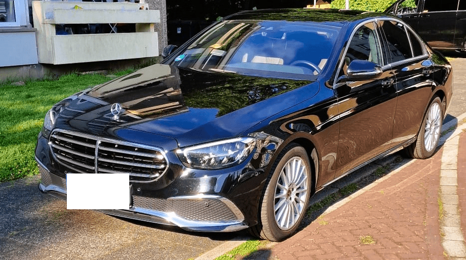 Dusseldorf sedan