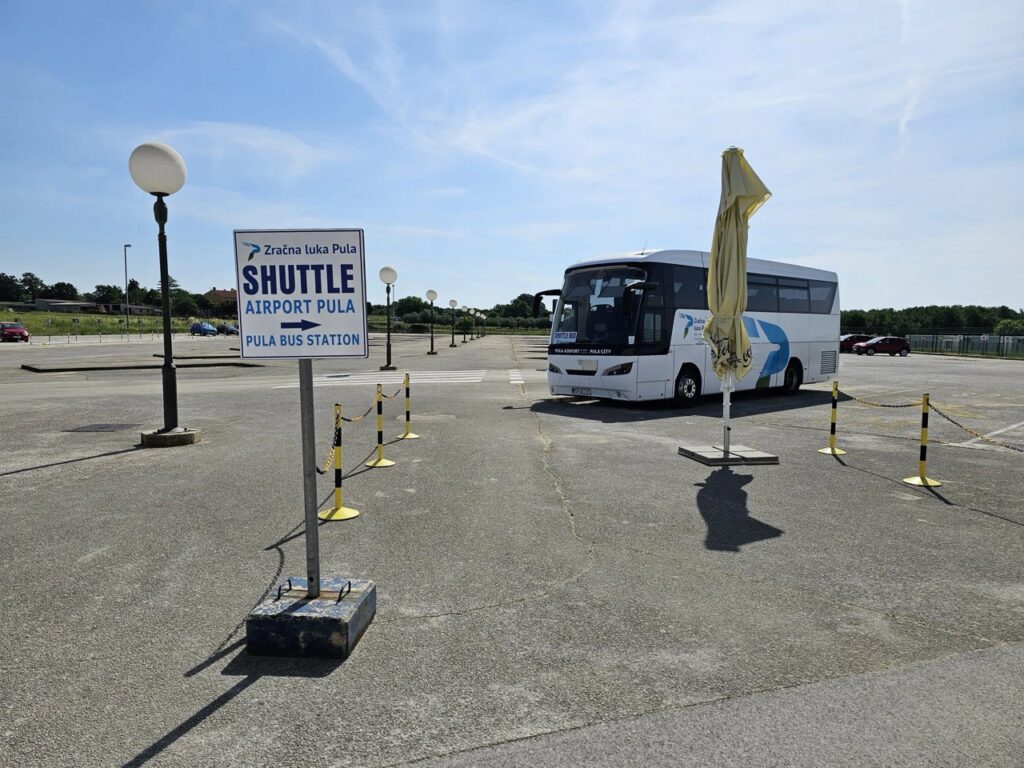 Pula Airport shuttle bus stop