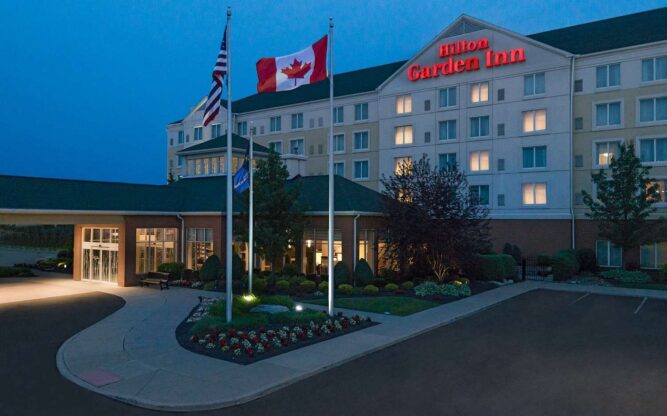 Buffalo Airport hotel