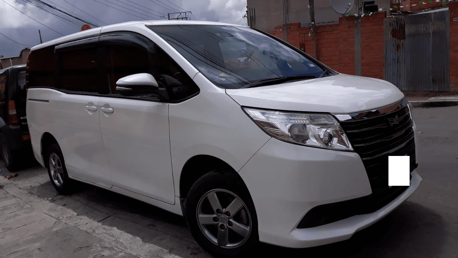 La Paz Minivan