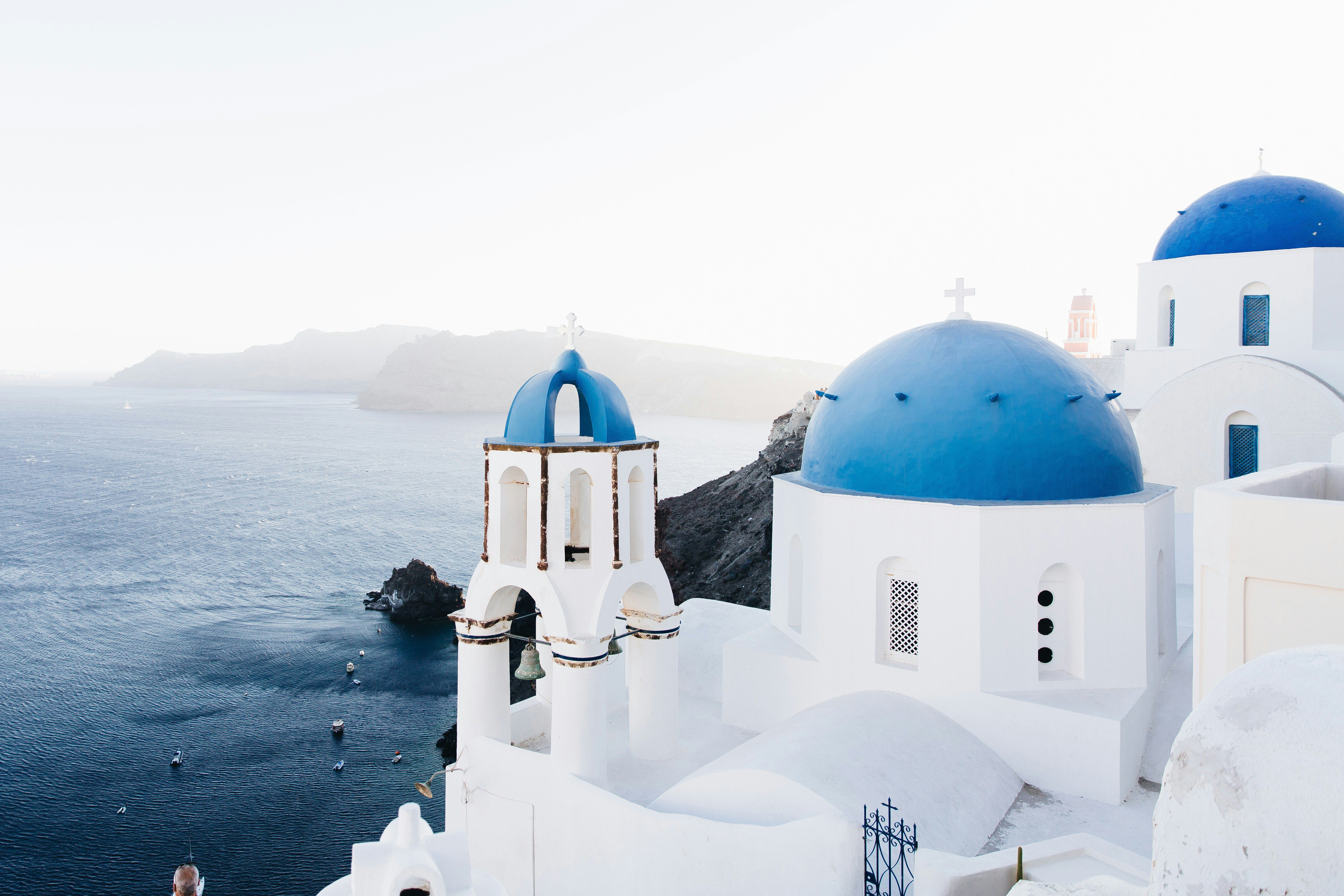 Oia Santorini Sunset 2026: Best Spots, Restaurants and Tips